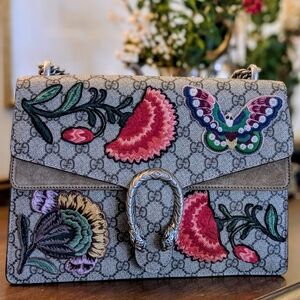 Gucci GG Supreme Canvas Embroidered Butterfly/Flowers Dionysus Shoulder Bag‎